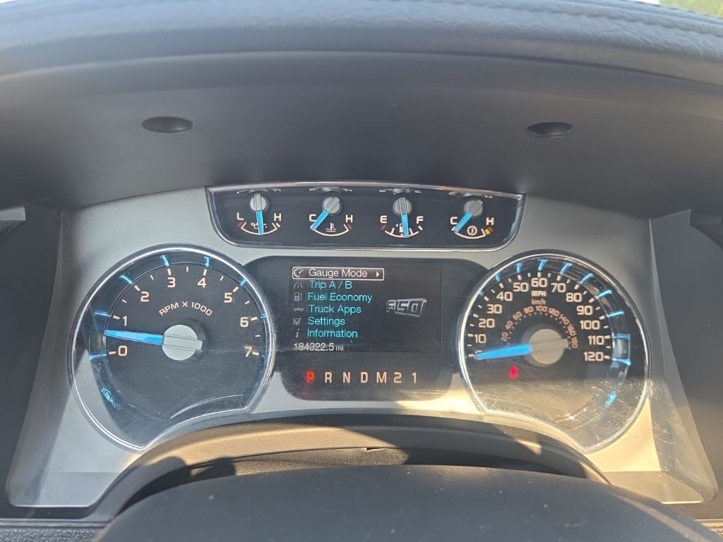 Ford F-150 Vehicle Full-screen Gallery Image 13