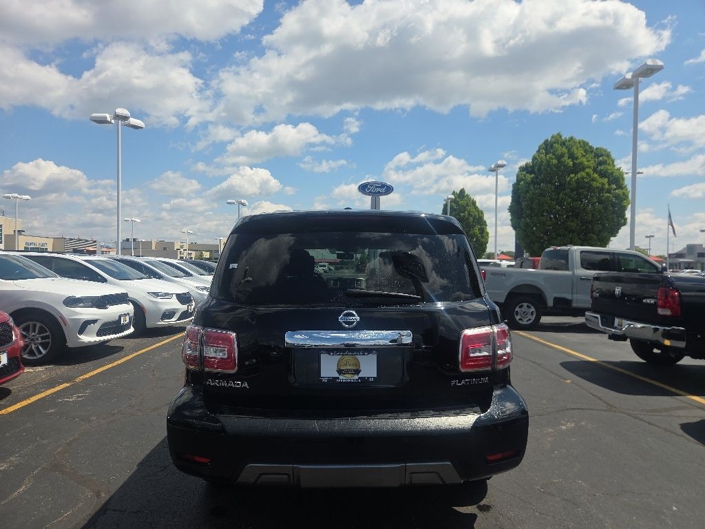 Nissan Armada Vehicle Full-screen Gallery Image 6