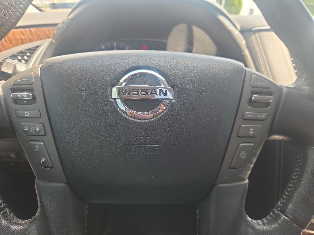 Nissan Armada Vehicle Full-screen Gallery Image 12