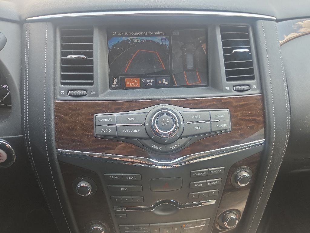 Nissan Armada Vehicle Full-screen Gallery Image 14