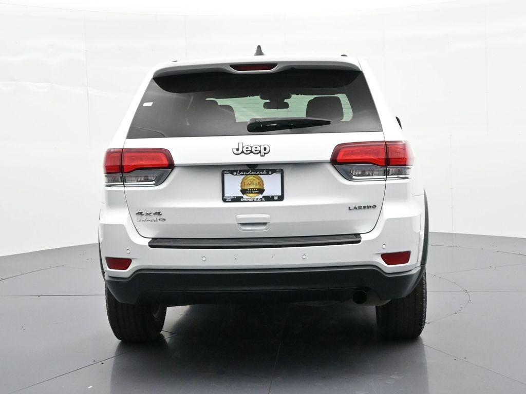 Jeep Grand Cherokee Vehicle Full-screen Gallery Image 7