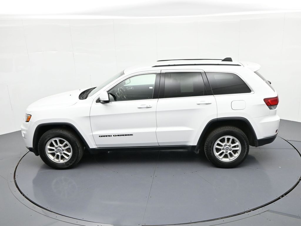 Jeep Grand Cherokee Vehicle Full-screen Gallery Image 22