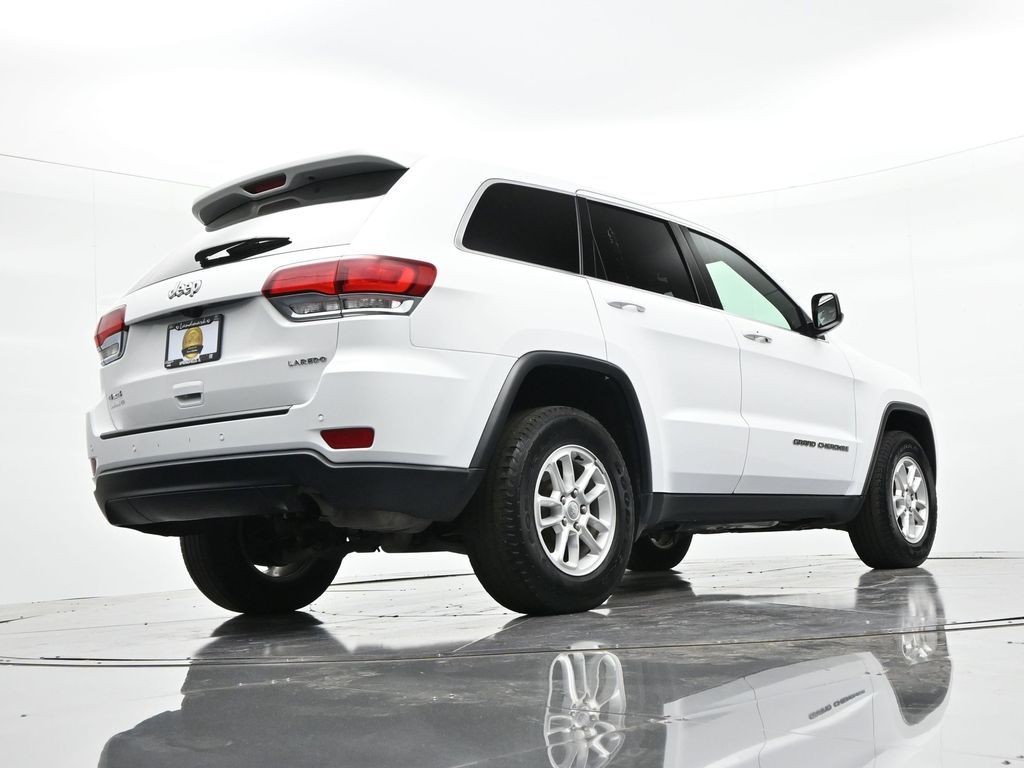 Jeep Grand Cherokee Vehicle Full-screen Gallery Image 25