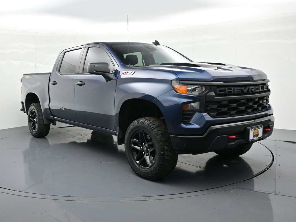 Chevrolet Silverado 1500 Vehicle Full-screen Gallery Image 4