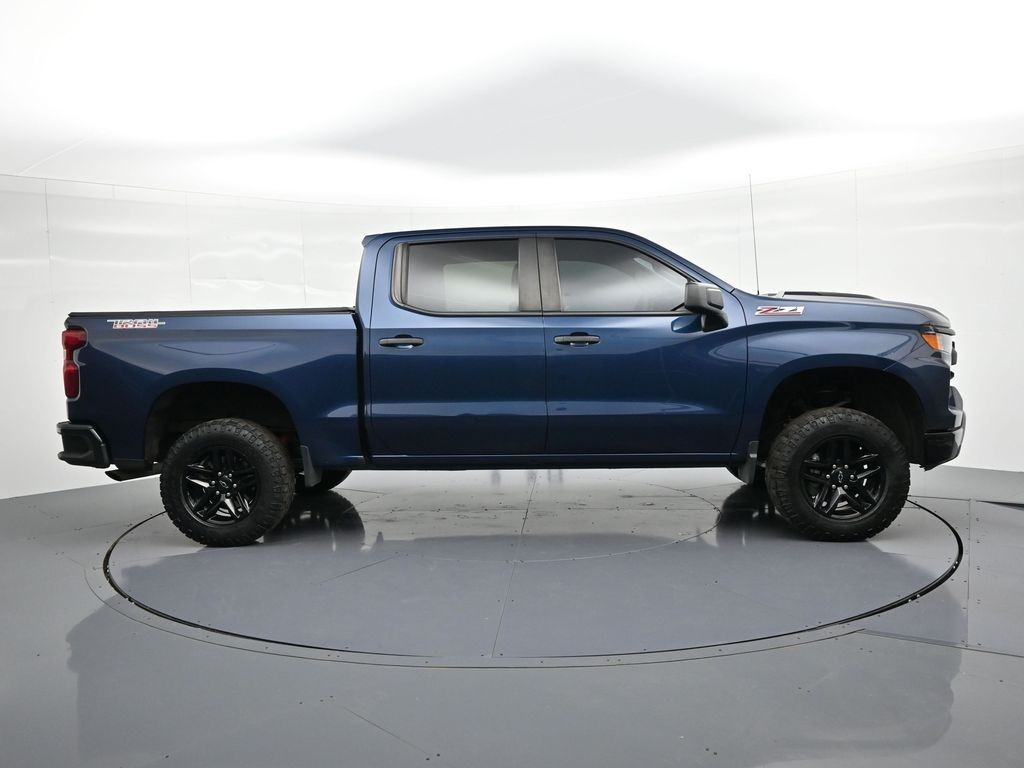 Chevrolet Silverado 1500 Vehicle Full-screen Gallery Image 5