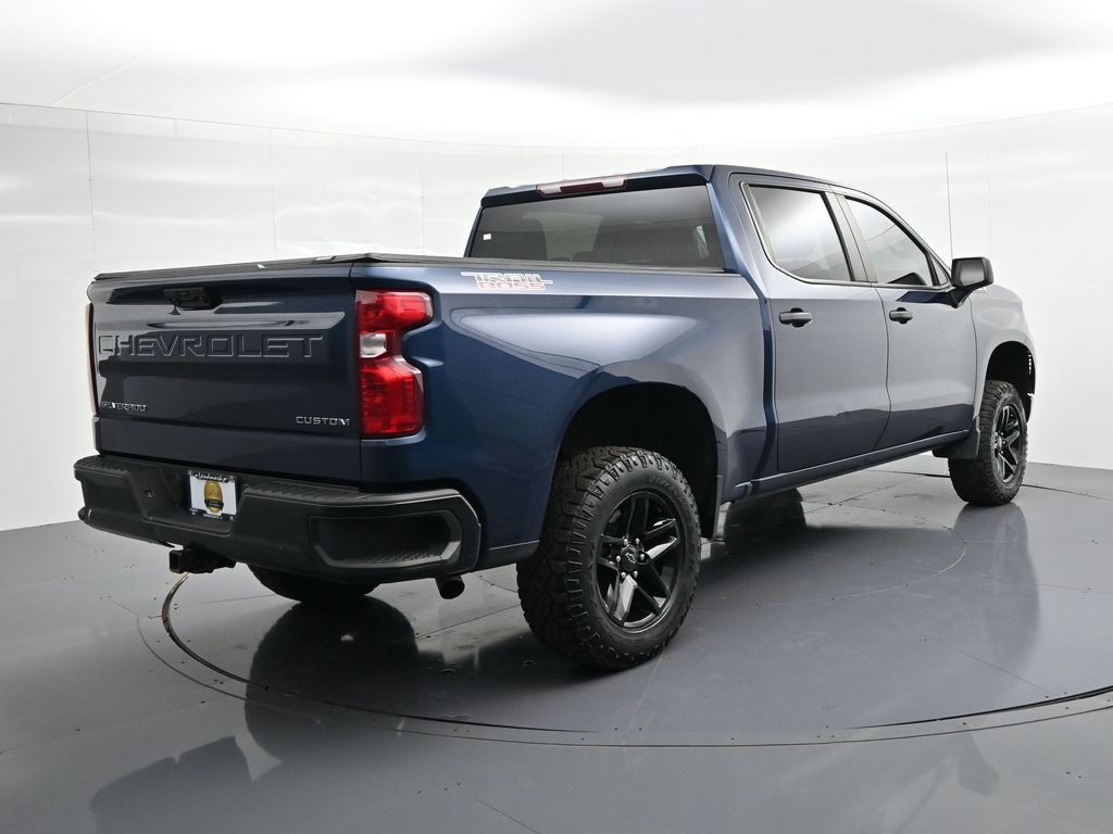 Chevrolet Silverado 1500 Vehicle Full-screen Gallery Image 6