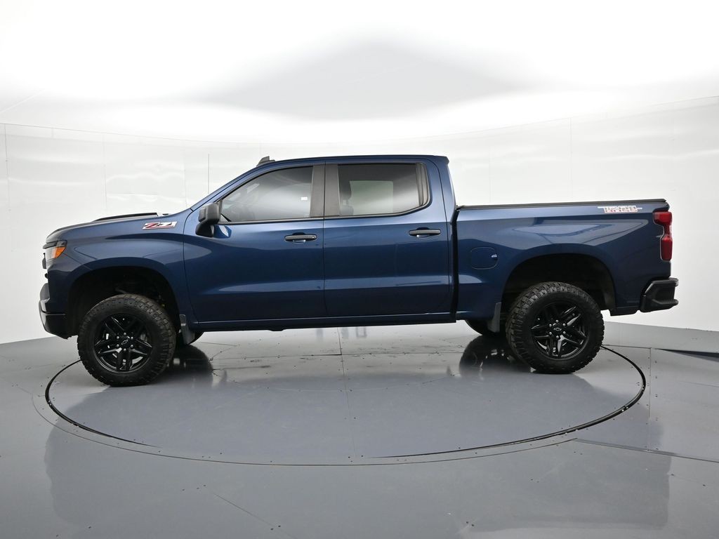 Chevrolet Silverado 1500 Vehicle Full-screen Gallery Image 9