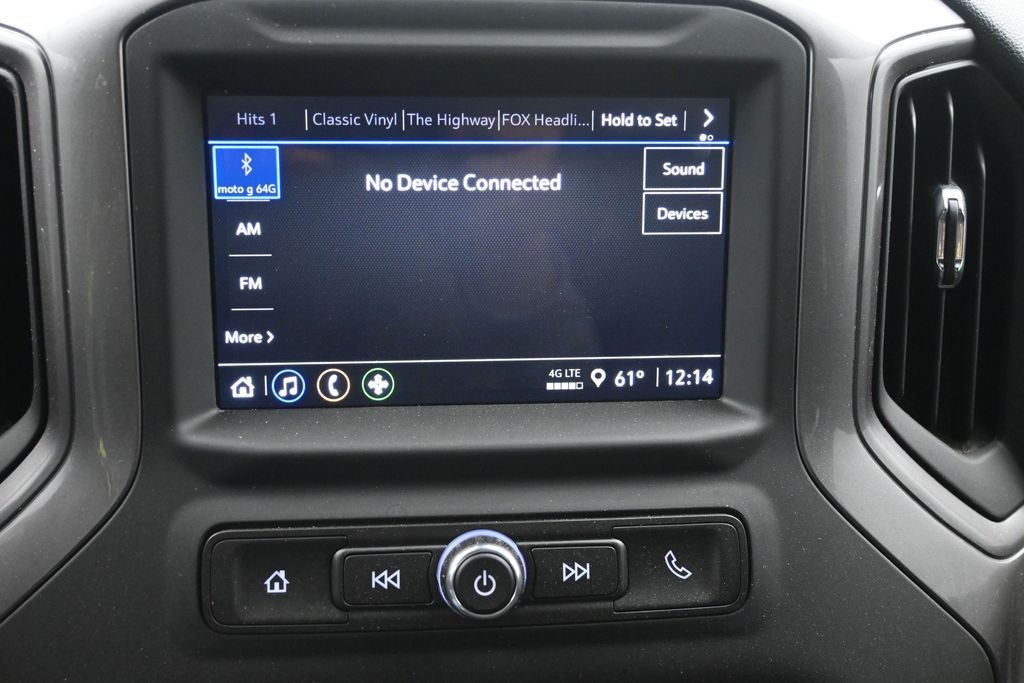 Chevrolet Silverado 1500 Vehicle Full-screen Gallery Image 11