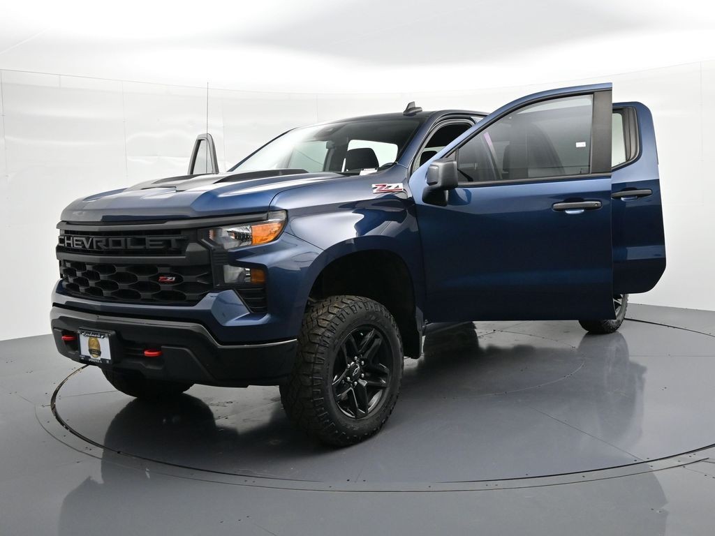 Chevrolet Silverado 1500 Vehicle Full-screen Gallery Image 32