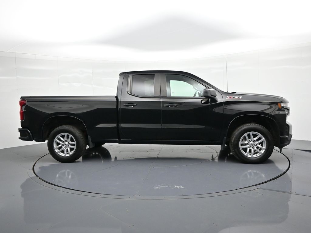 Chevrolet Silverado 1500 Vehicle Full-screen Gallery Image 05