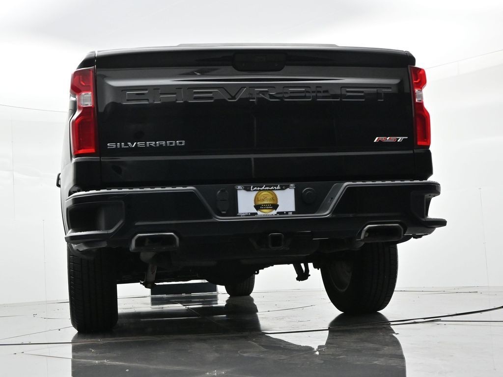 Chevrolet Silverado 1500 Vehicle Full-screen Gallery Image 19