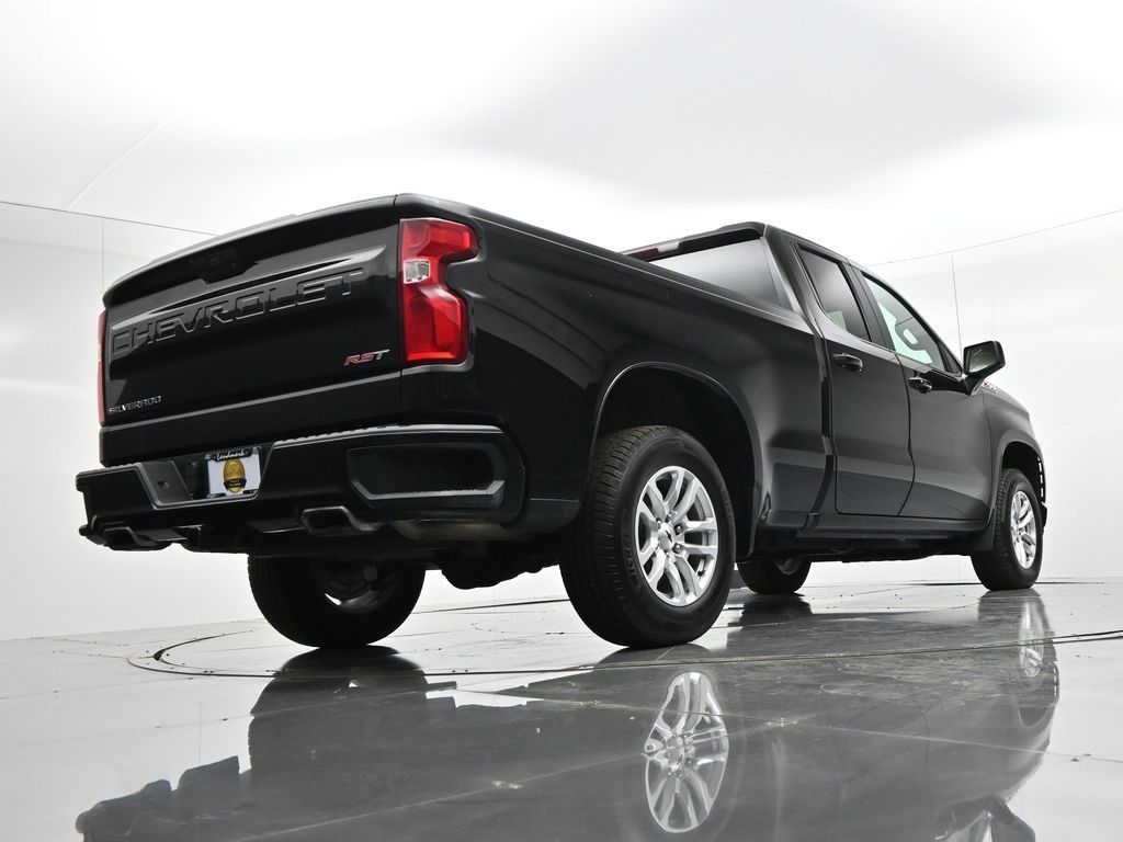 Chevrolet Silverado 1500 Vehicle Full-screen Gallery Image 20