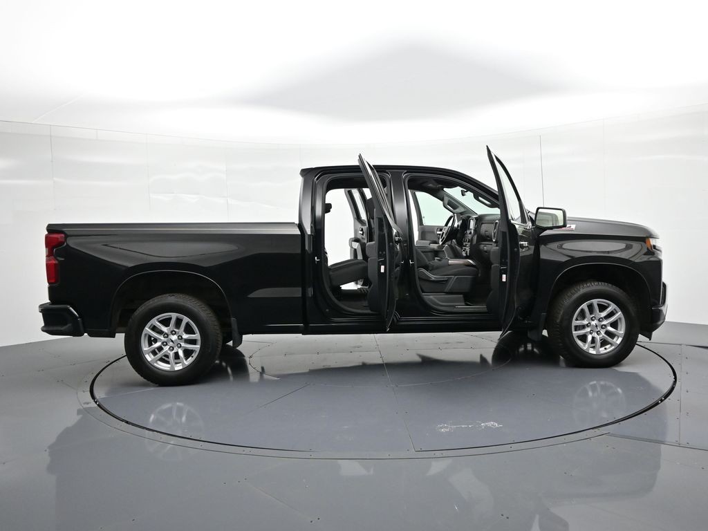 Chevrolet Silverado 1500 Vehicle Full-screen Gallery Image 22