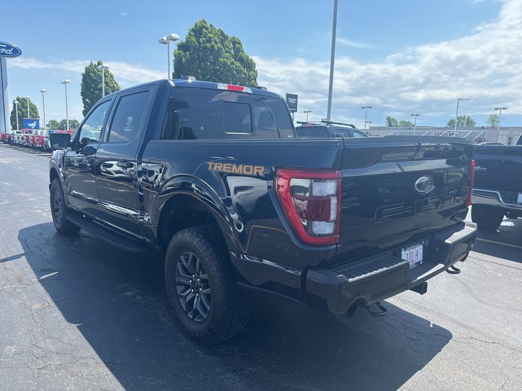 Ford F-150 Vehicle Full-screen Gallery Image 5