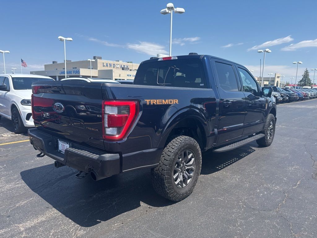 Ford F-150 Vehicle Full-screen Gallery Image 6