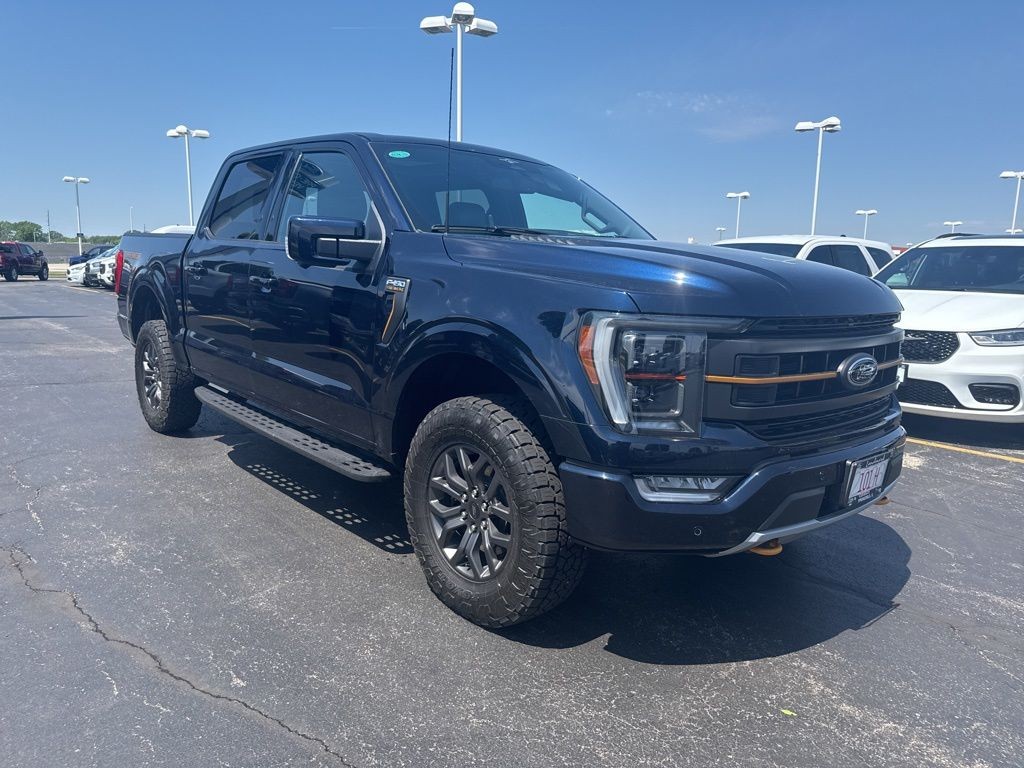 Ford F-150 Vehicle Full-screen Gallery Image 8