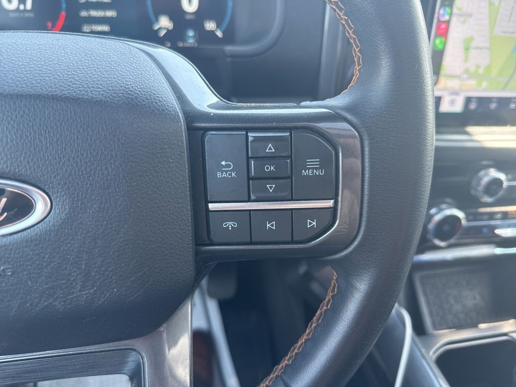 Ford F-150 Vehicle Full-screen Gallery Image 16