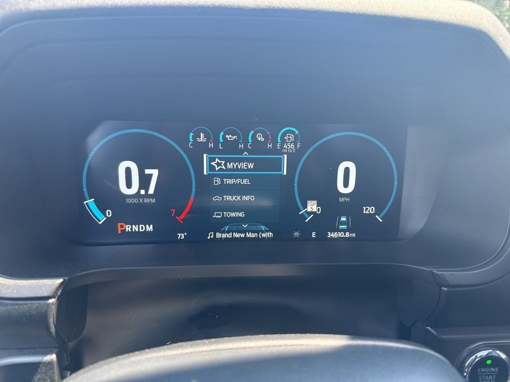 Ford F-150 Vehicle Full-screen Gallery Image 18