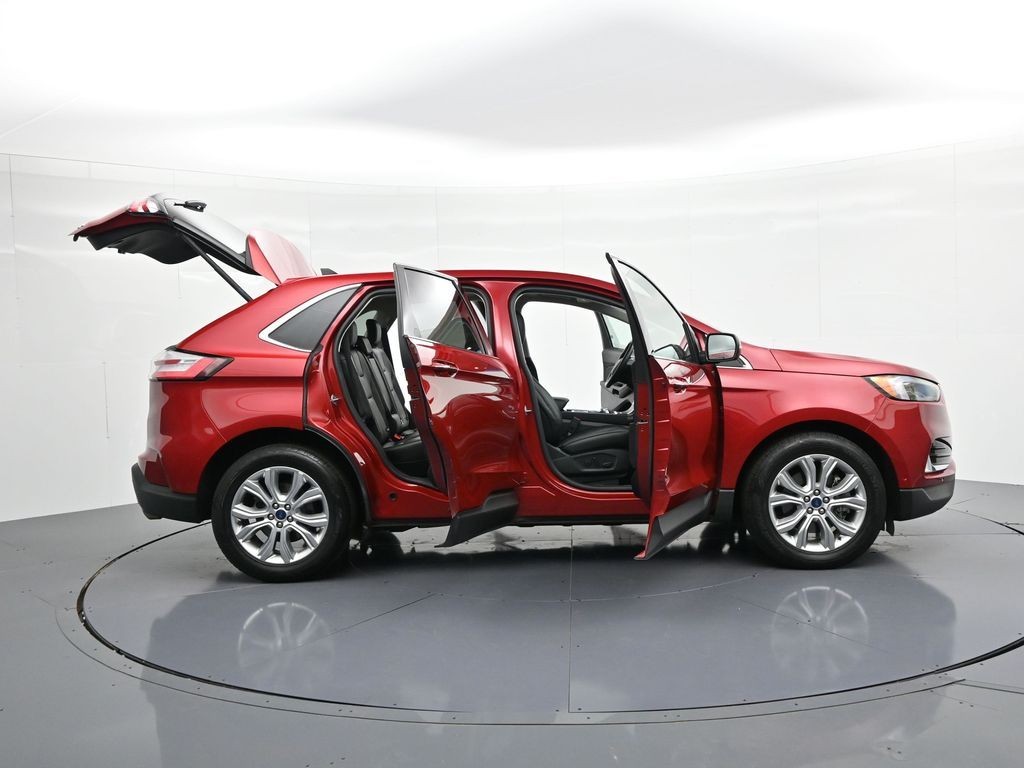 Ford Edge Vehicle Full-screen Gallery Image 34