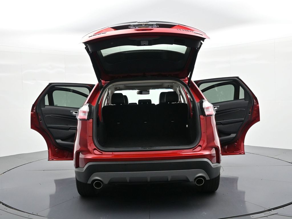 Ford Edge Vehicle Full-screen Gallery Image 37