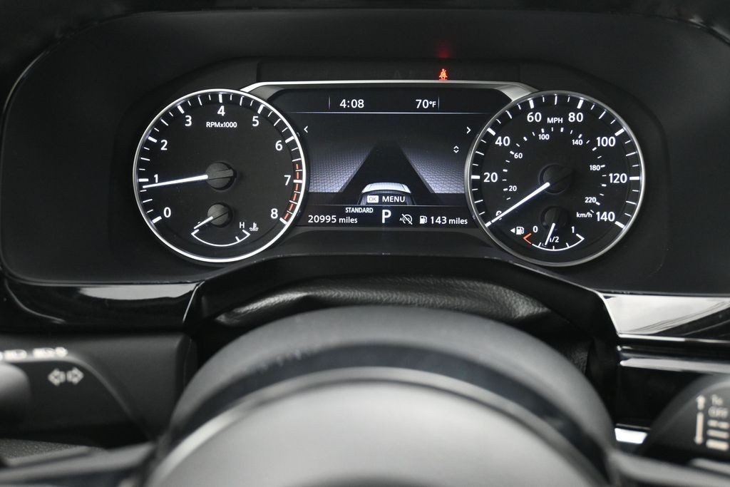 Nissan Pathfinder Vehicle Full-screen Gallery Image 10