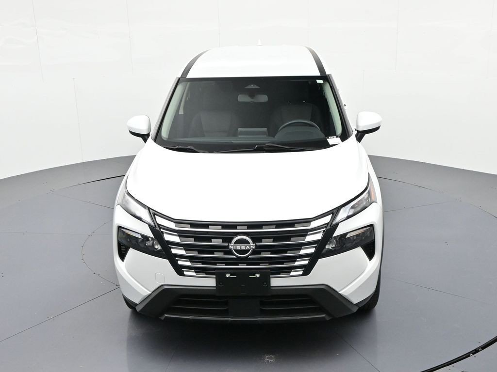 Nissan Rogue Vehicle Full-screen Gallery Image 20