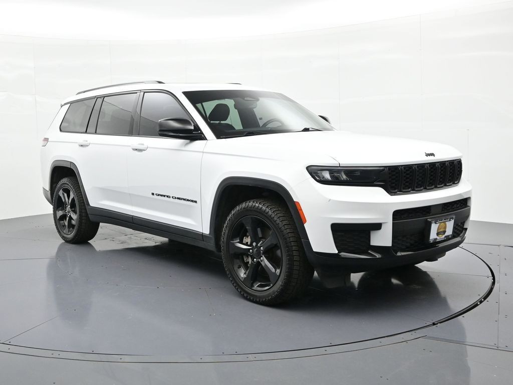 Jeep Grand Cherokee L Vehicle Full-screen Gallery Image 04