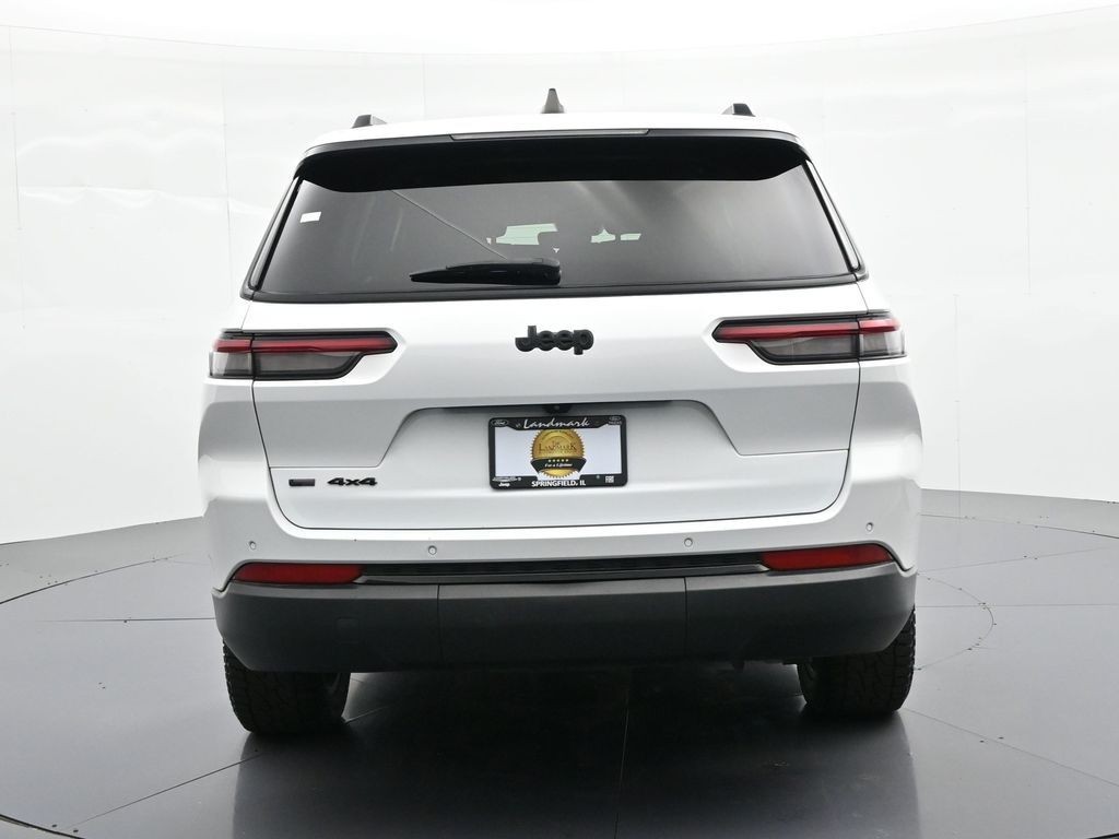 Jeep Grand Cherokee L Vehicle Full-screen Gallery Image 07