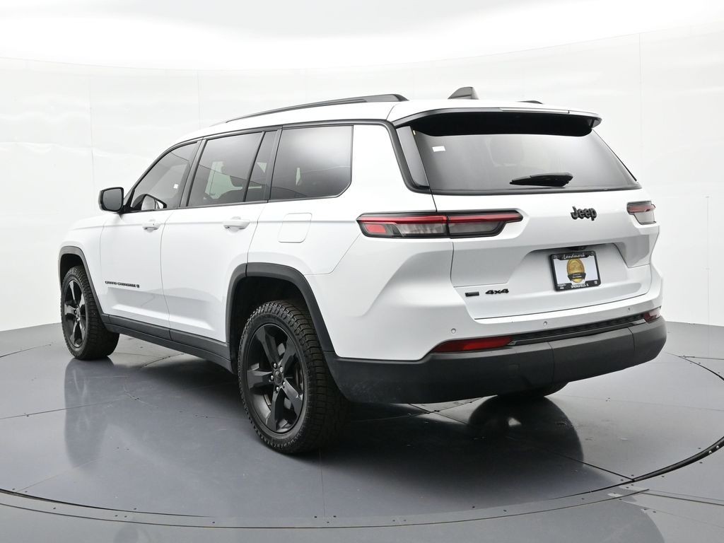Jeep Grand Cherokee L Vehicle Full-screen Gallery Image 08