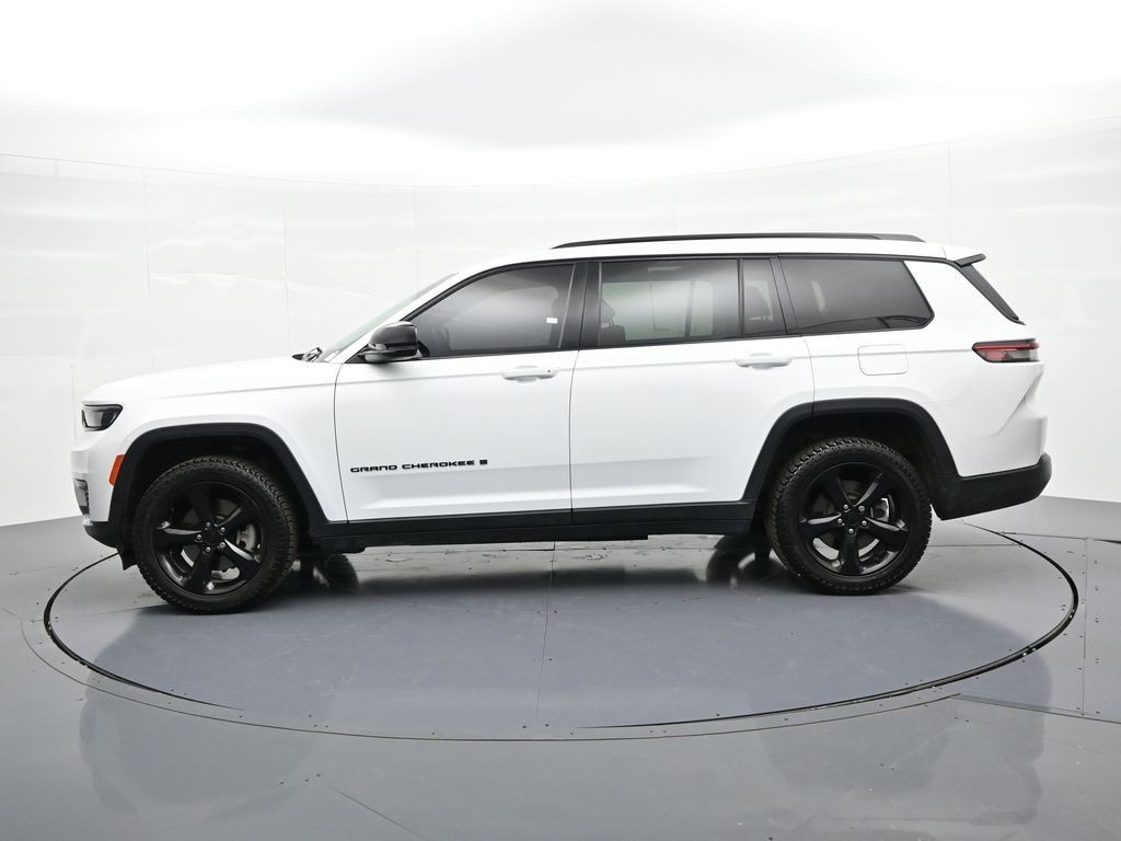 Jeep Grand Cherokee L Vehicle Full-screen Gallery Image 09