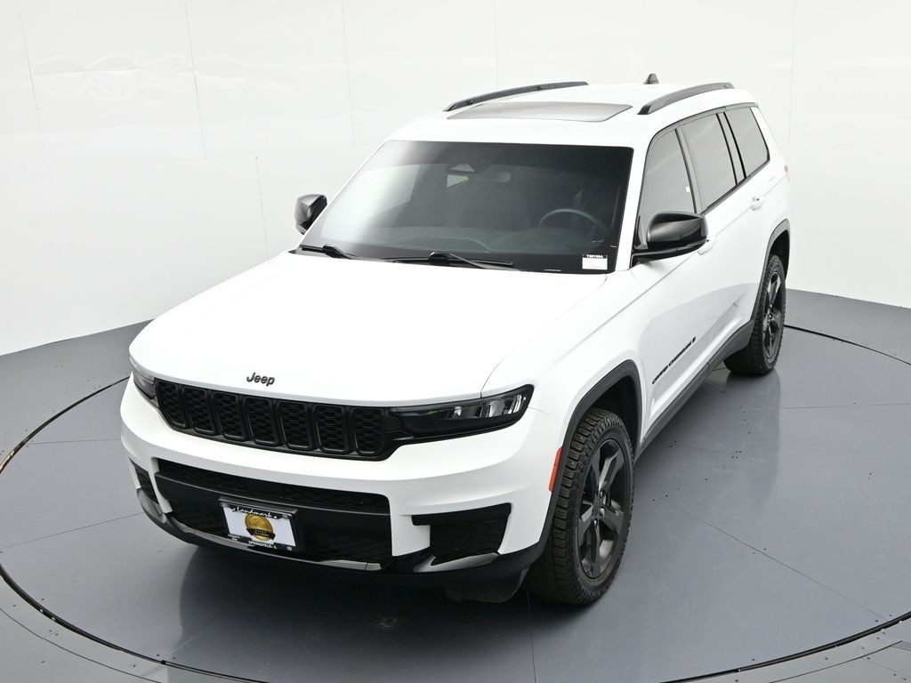 Jeep Grand Cherokee L Vehicle Full-screen Gallery Image 26