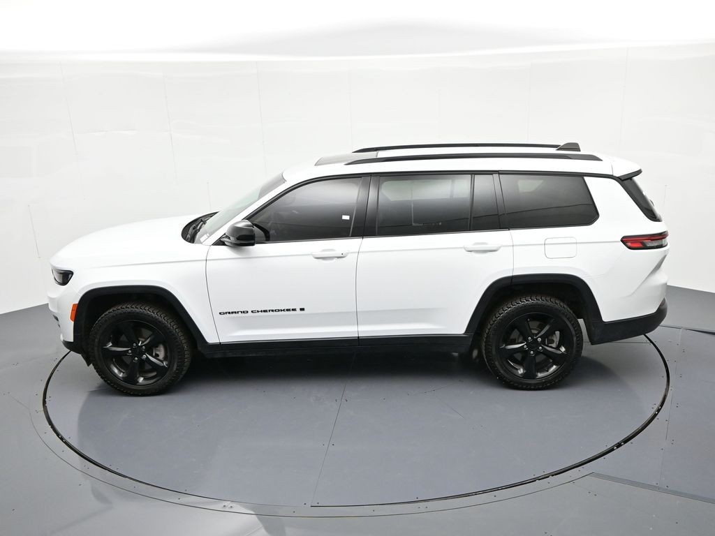 Jeep Grand Cherokee L Vehicle Full-screen Gallery Image 27