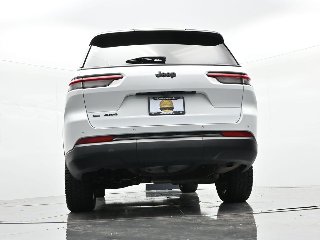 Jeep Grand Cherokee L Vehicle Full-screen Gallery Image 29