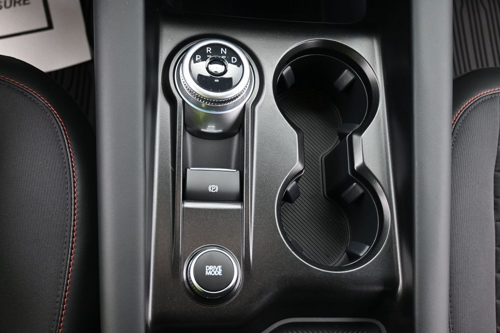 Ford Explorer Vehicle Full-screen Gallery Image 13