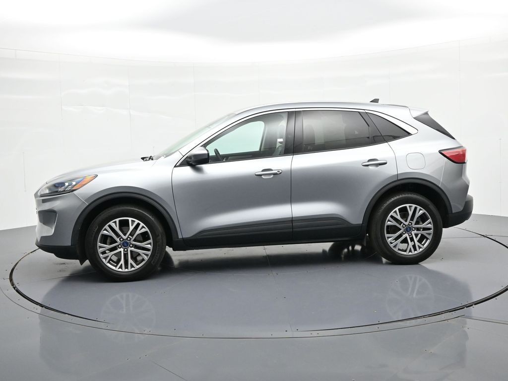 Ford Escape Vehicle Full-screen Gallery Image 09