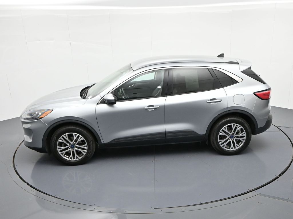 Ford Escape Vehicle Full-screen Gallery Image 25