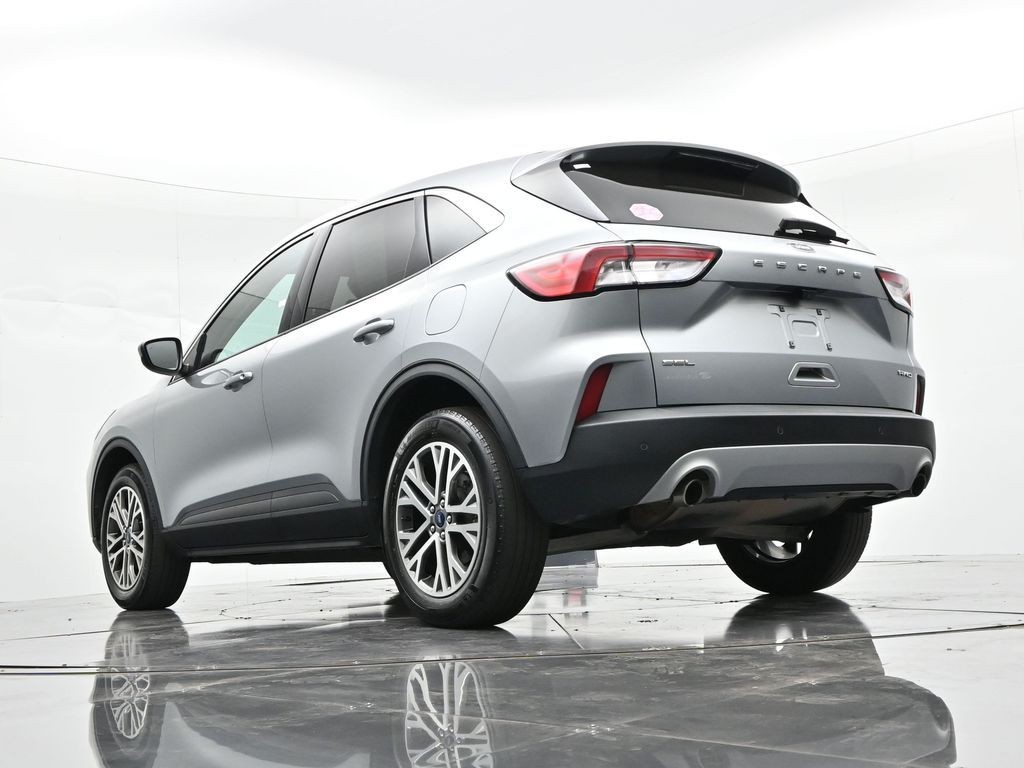 Ford Escape Vehicle Full-screen Gallery Image 26