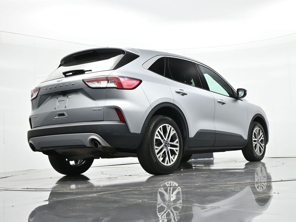 Ford Escape Vehicle Full-screen Gallery Image 28