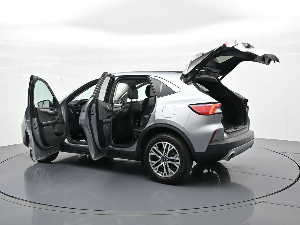 Ford Escape Vehicle Full-screen Gallery Image 31