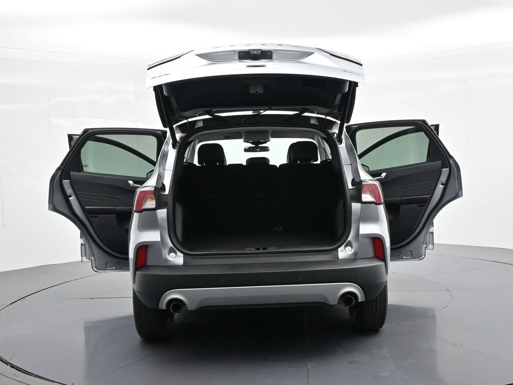 Ford Escape Vehicle Full-screen Gallery Image 33
