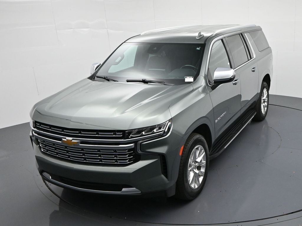 Chevrolet Suburban Vehicle Full-screen Gallery Image 20