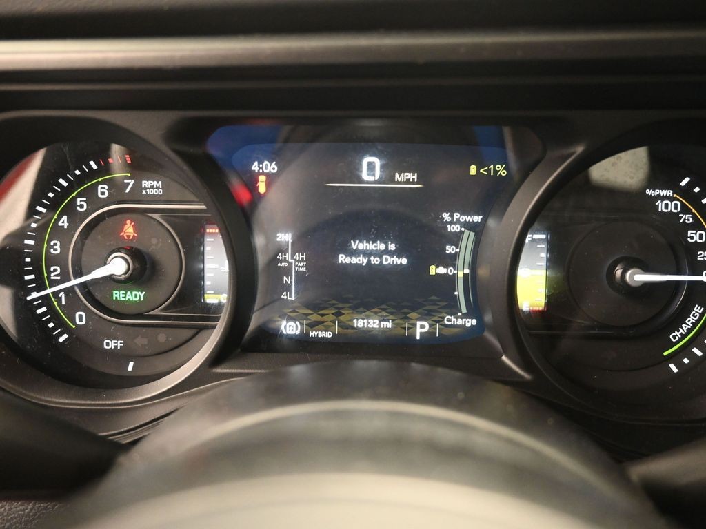 Jeep Wrangler 4xe Vehicle Full-screen Gallery Image 9