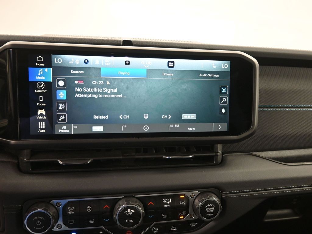 Jeep Wrangler 4xe Vehicle Full-screen Gallery Image 10