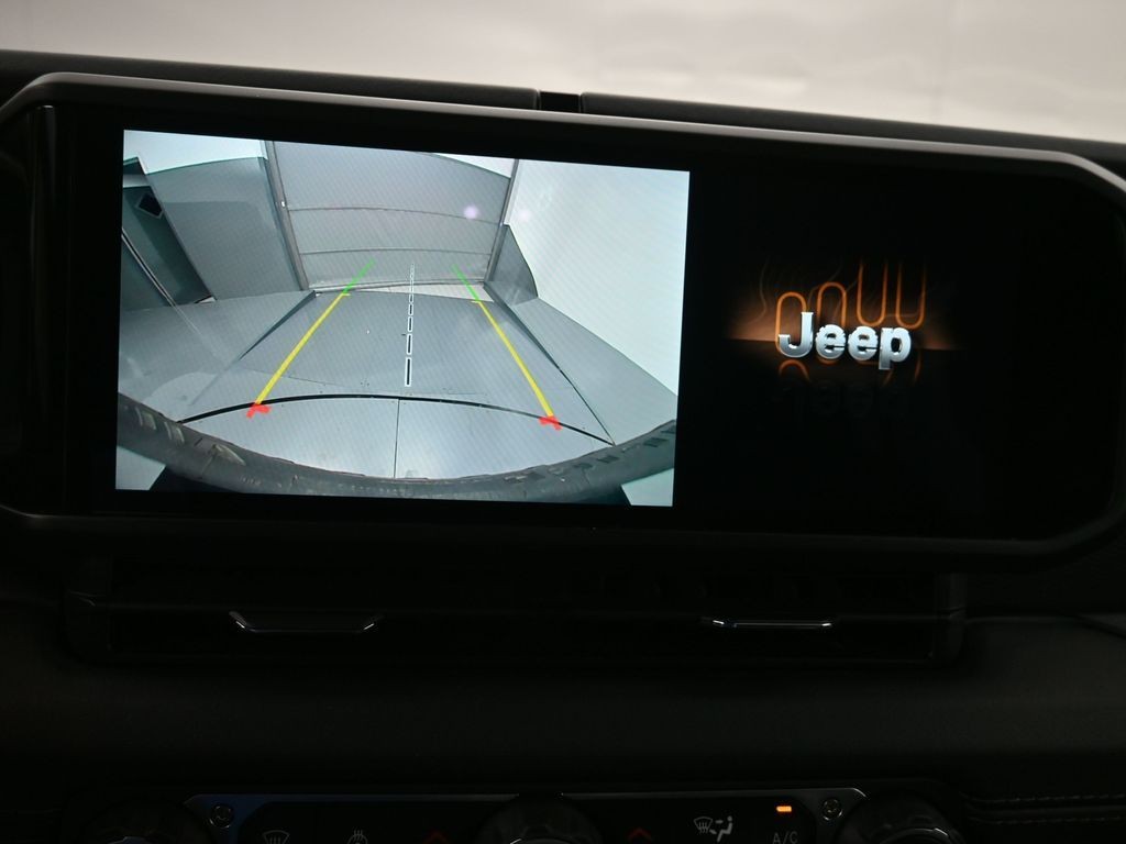 Jeep Wrangler 4xe Vehicle Full-screen Gallery Image 11