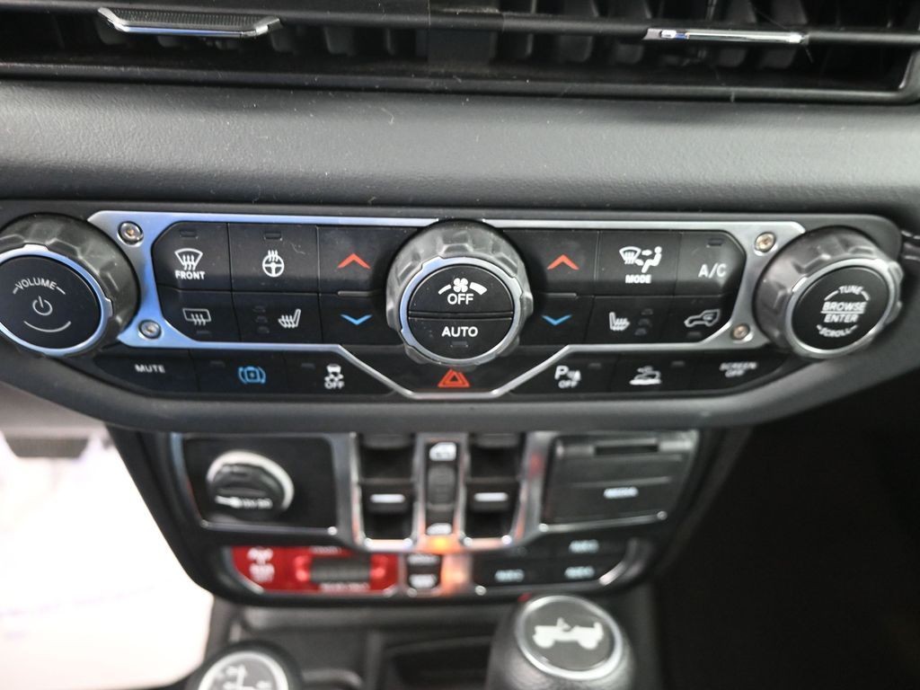 Jeep Wrangler 4xe Vehicle Full-screen Gallery Image 12