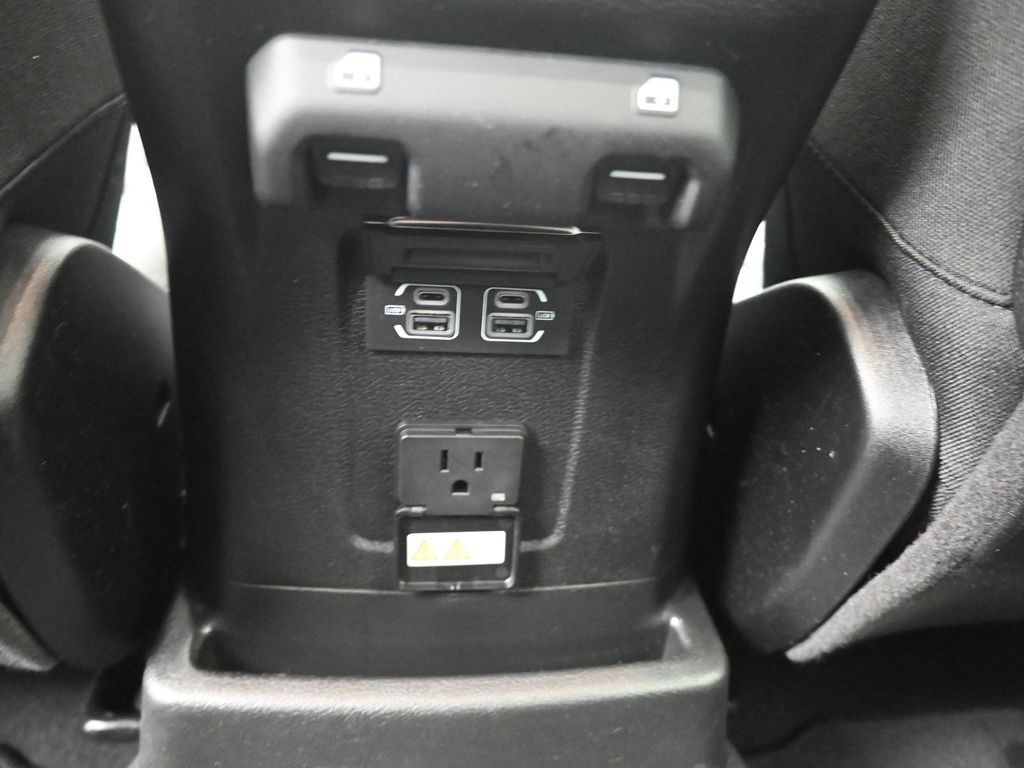 Jeep Wrangler 4xe Vehicle Full-screen Gallery Image 18