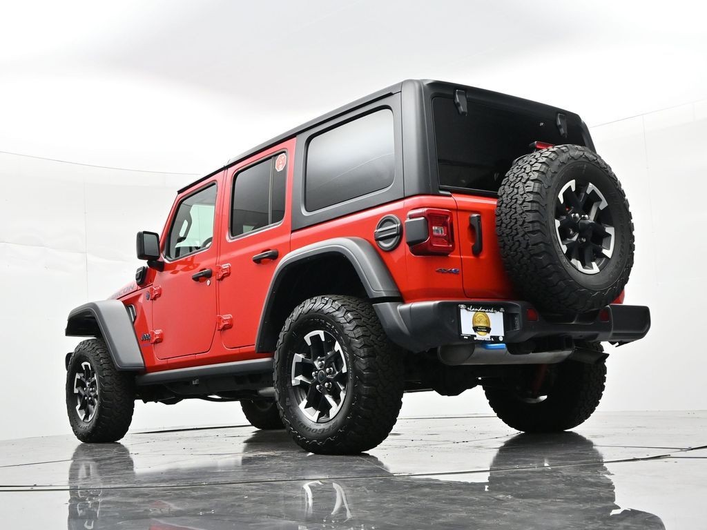 Jeep Wrangler 4xe Vehicle Full-screen Gallery Image 23