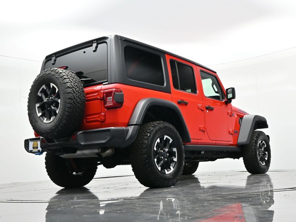 Jeep Wrangler 4xe Vehicle Full-screen Gallery Image 25