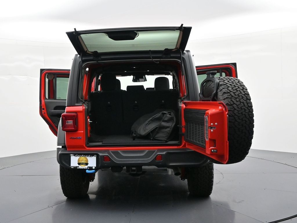 Jeep Wrangler 4xe Vehicle Full-screen Gallery Image 31