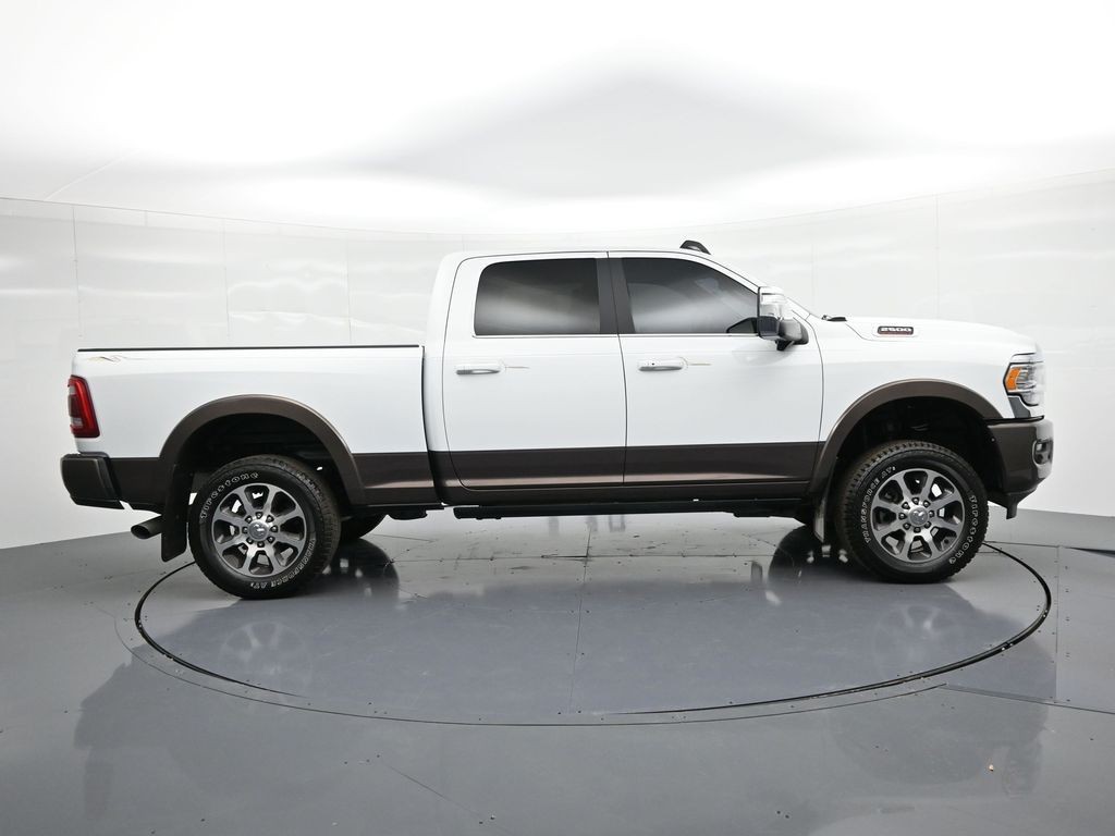 Ram 2500 Vehicle Full-screen Gallery Image 4